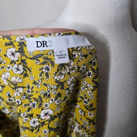 DR2 Yellow Floral Blouse Large - Picture 7 of 8